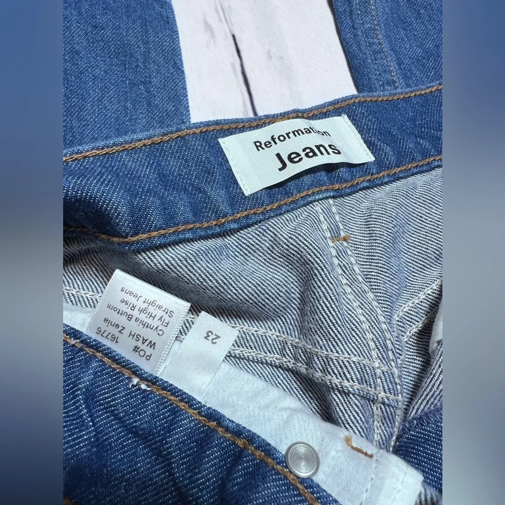 🎉HOST PICK🎉 Reformation Cynthia Button Fly High Rise Straight Jeans - Picture 6 of 10